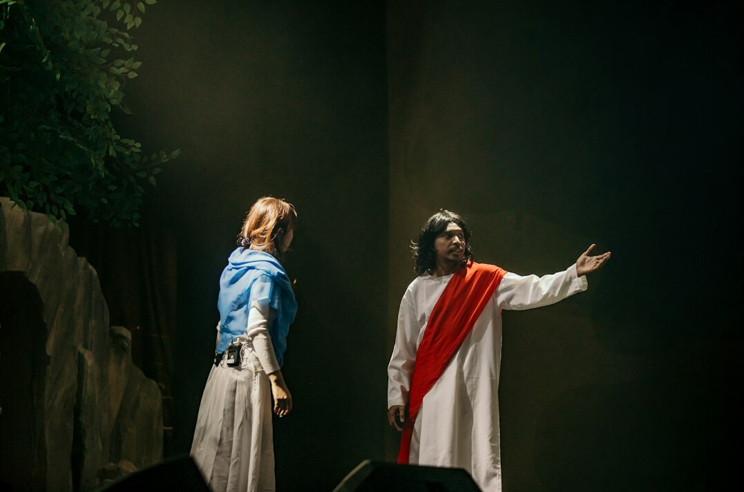 actor in dramatic scene